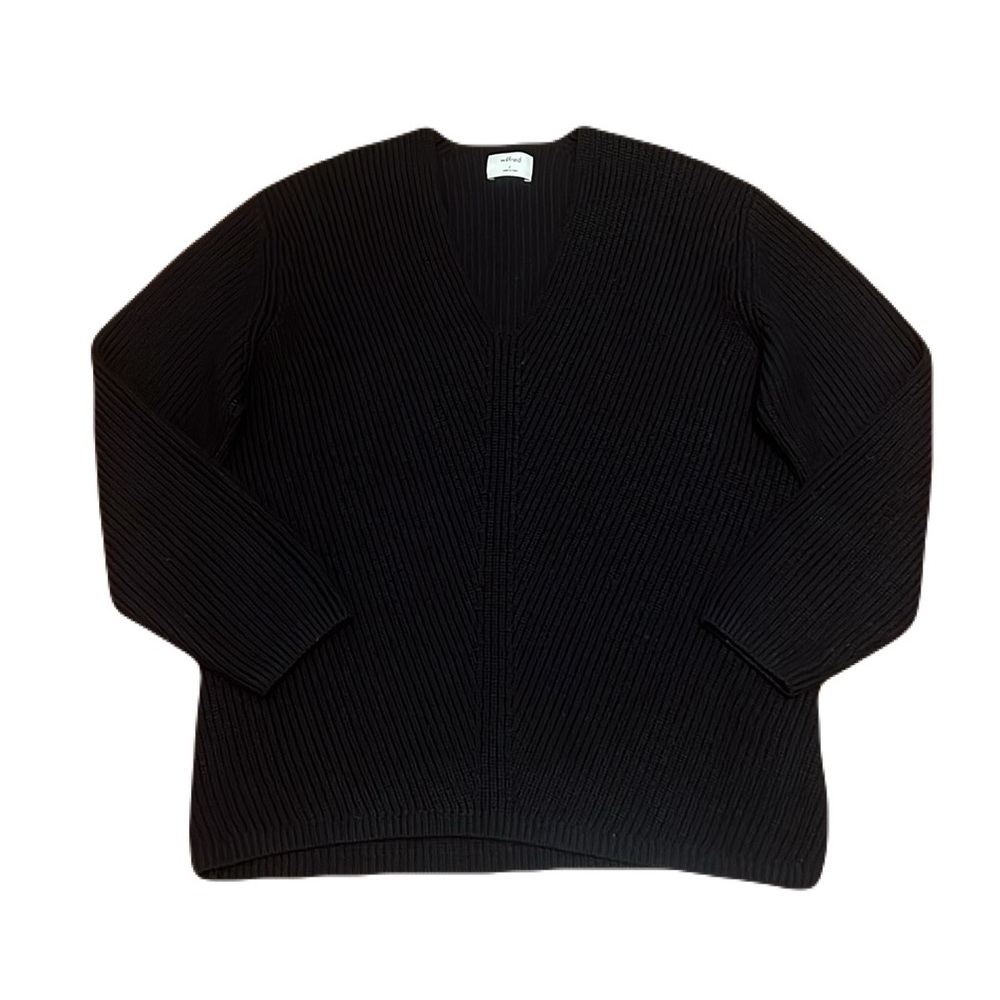 Aritzia’s Wilfred Merino Wool Oversized V-Neck Sweater in Black, size Small